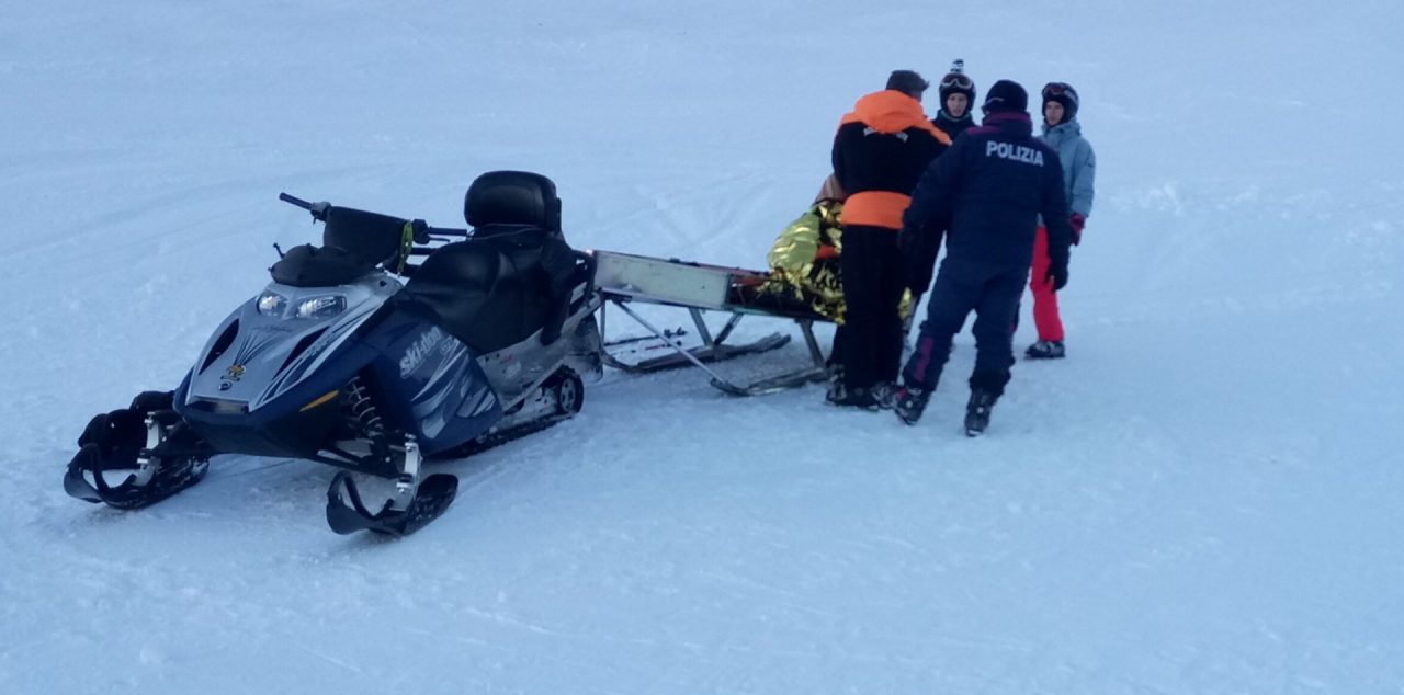 Sci fuori controllo, 60enne soccorso sulle piste