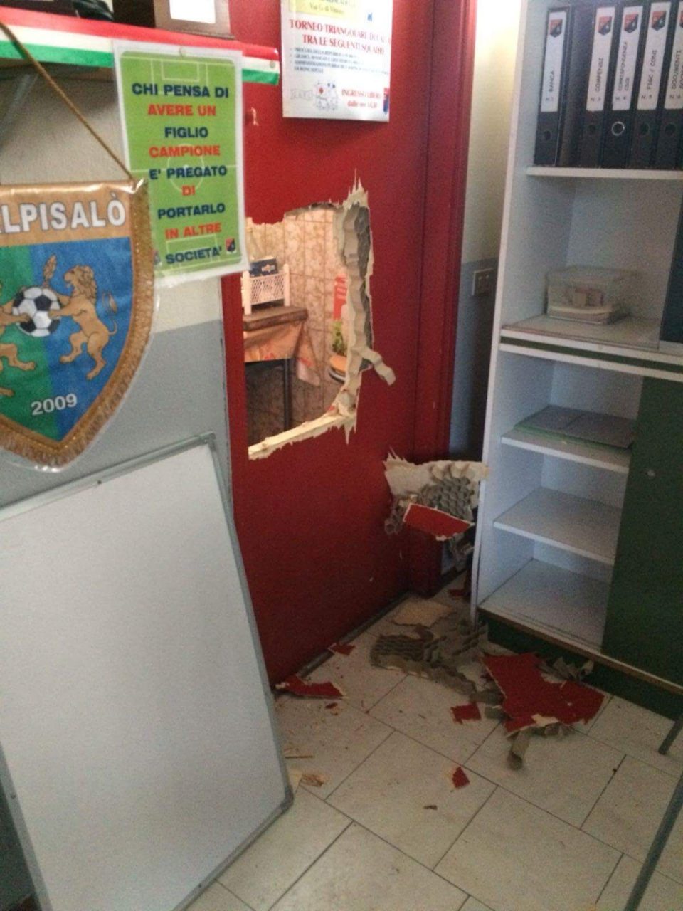 Ennesimo colpo Vandali al centro sportivo di Roncadelle