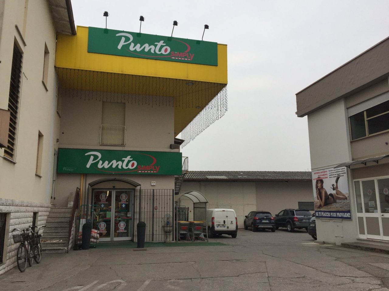 Rapina al supermercato Via con 15mila euro