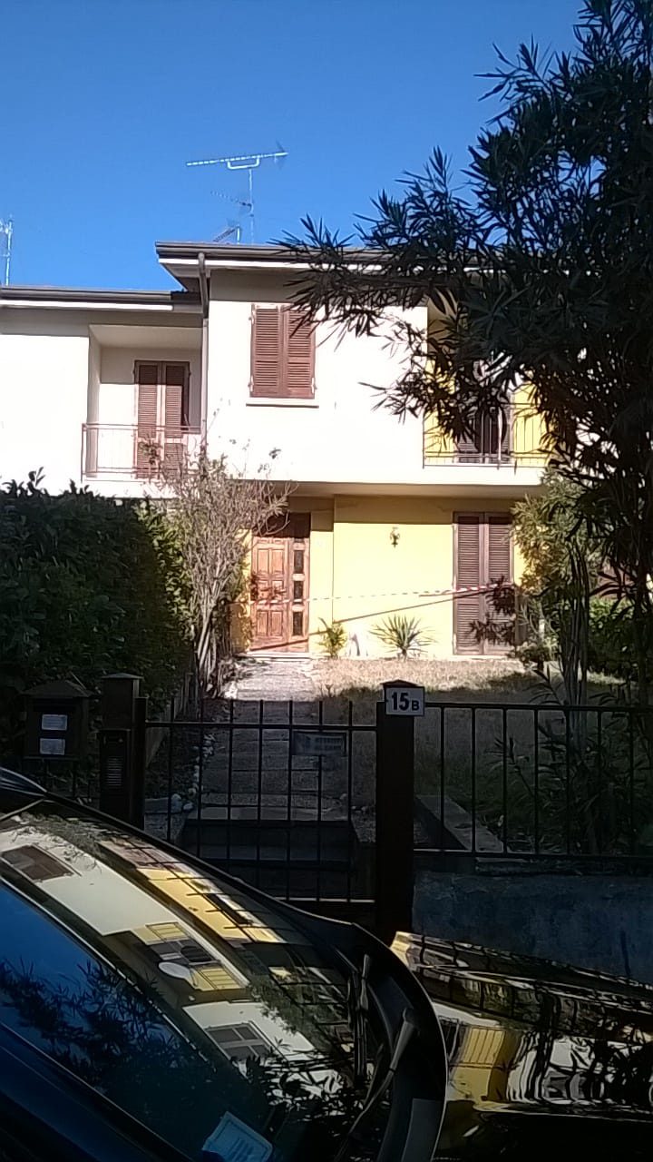 Divampa incendio in casa Salvi grazie ai vicini