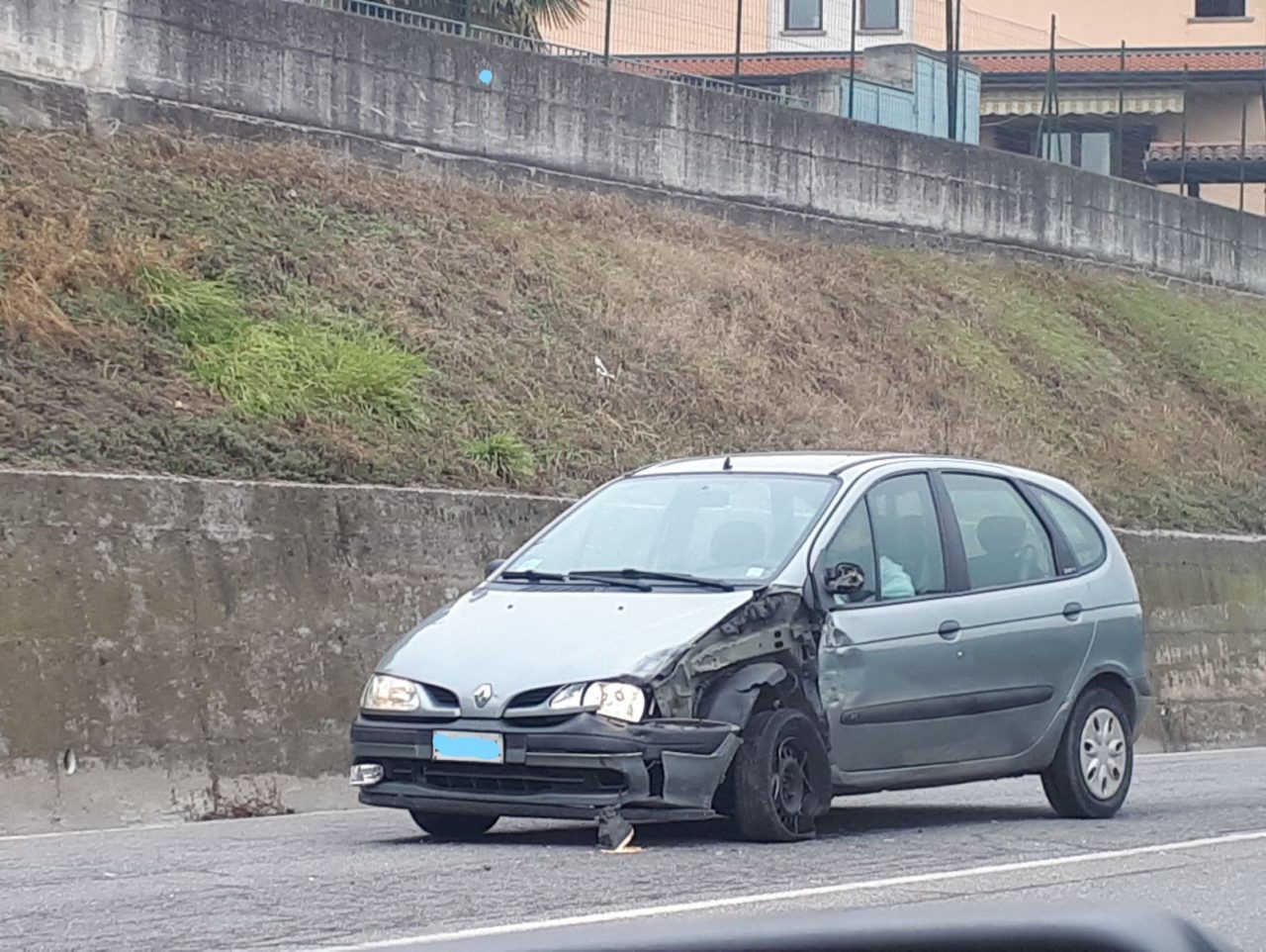 Grande tamponamento in via dei Mille