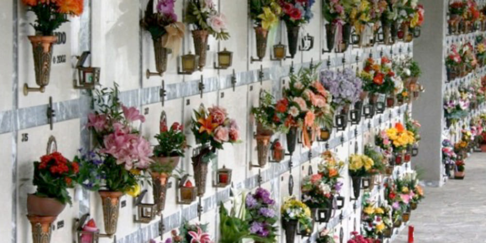 Loculi più cari: aumenti nelle tariffe