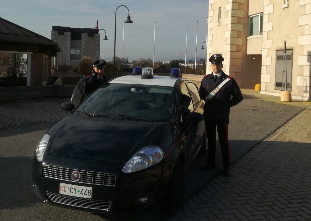 Schiaffi e insulti al centro commerciale di Erbusco