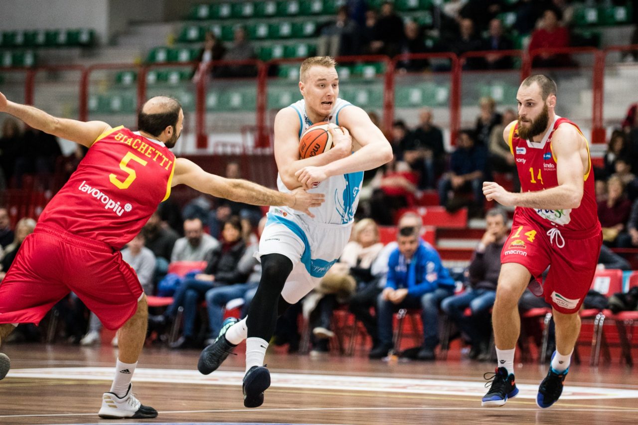 Dopo cinque sconfitte l’Orzibasket festeggia