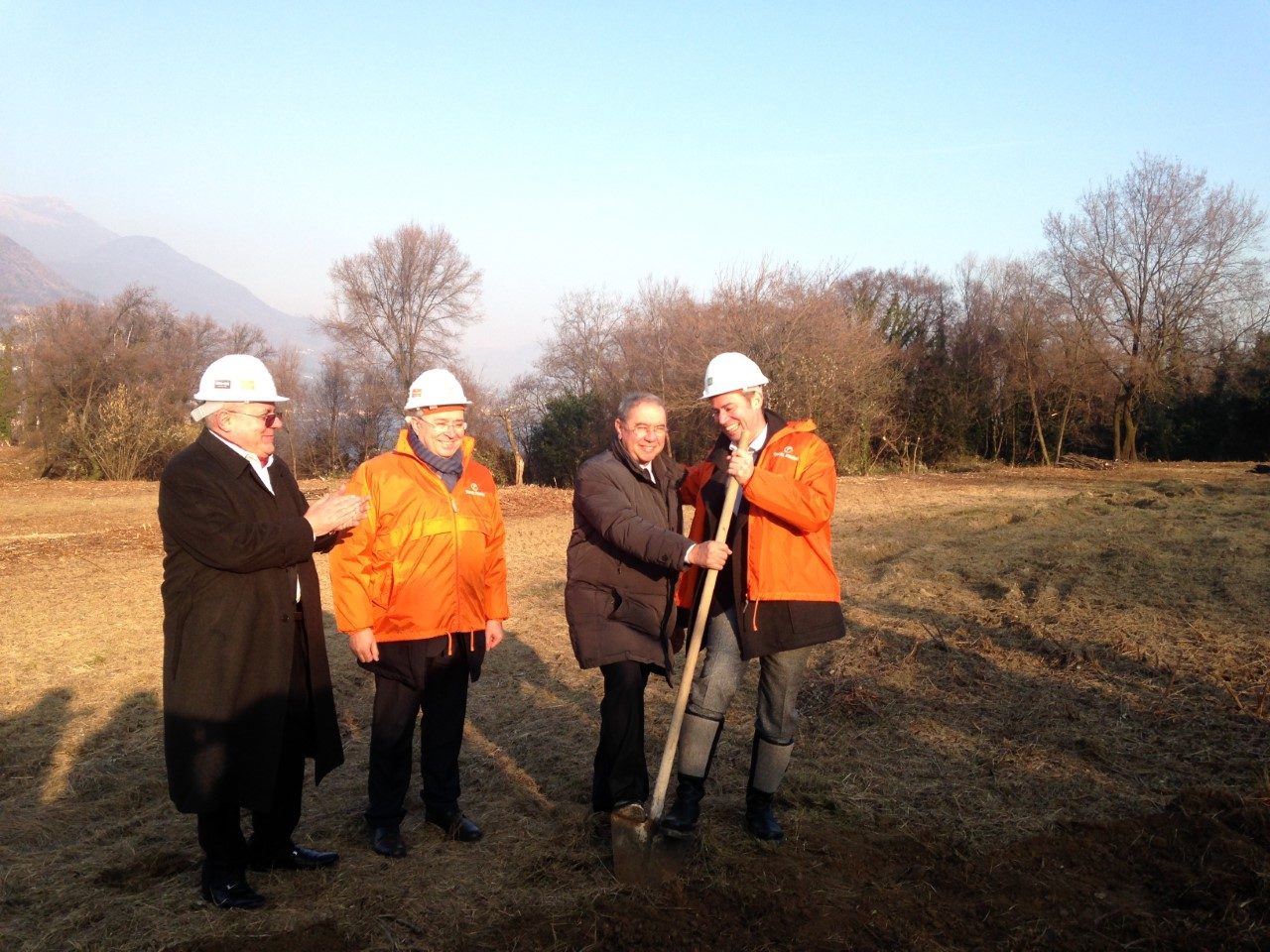 Resort a Salò: posa della prima pietra