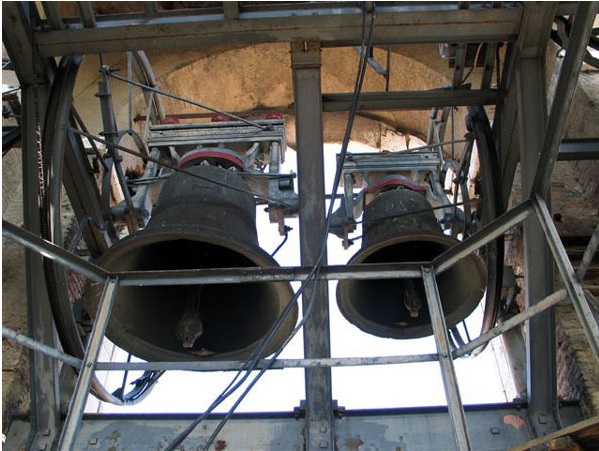 Campane moleste, polemica a Castegnato: “Di notte bisogna spegnerle”