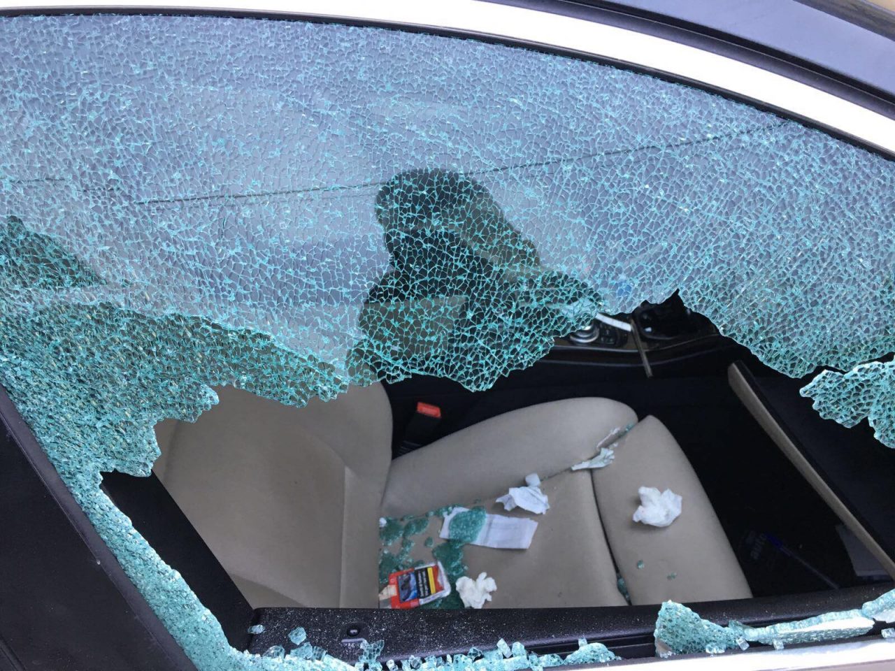 Auto vandalizzate e furti nella notte a San Pancrazio