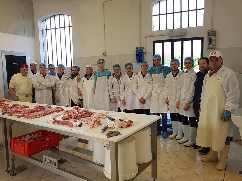 Studenti di Chiari si preparano a diventare norcini