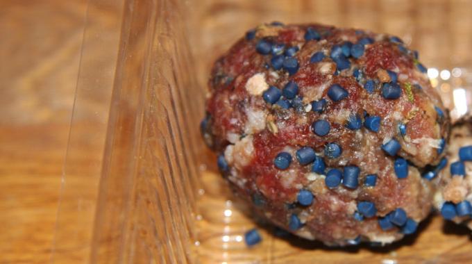 Bocconi avvelenati in via Mattei a Cremignane