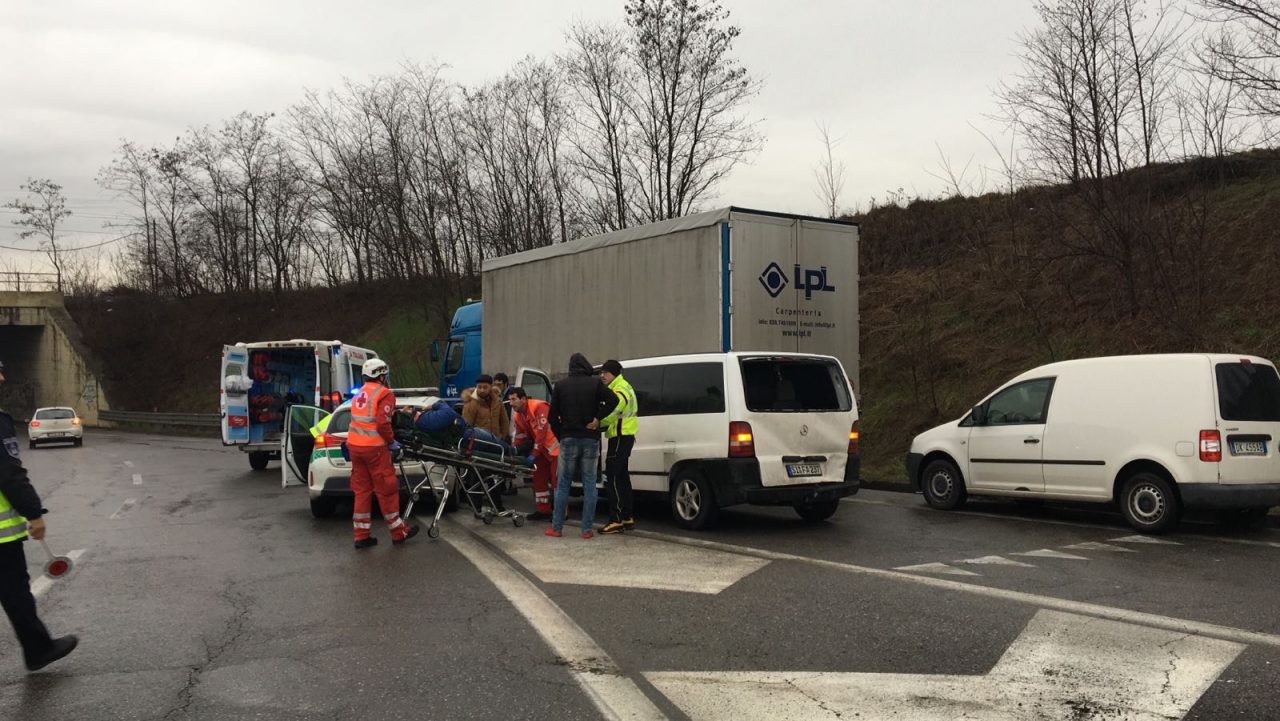 Incidente alla rotonda fra Cologne e Palazzolo