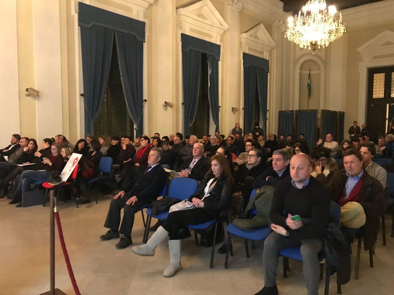 Scuola Varisco, caos in consiglio