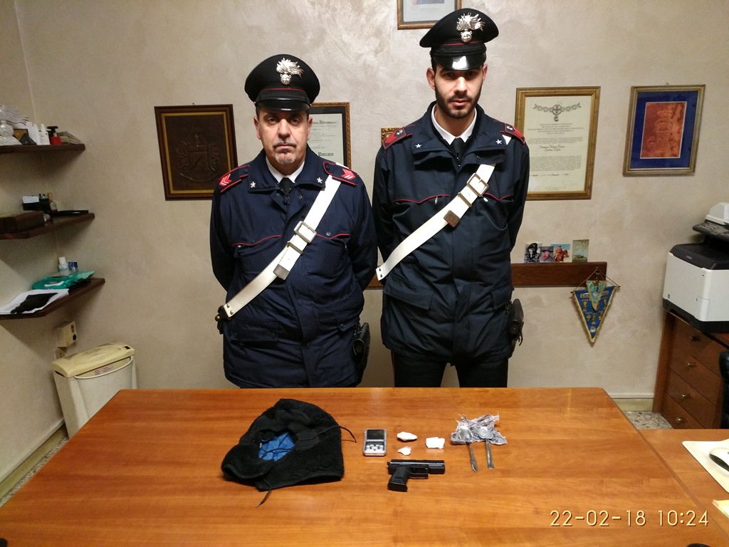 Pistola finta in auto e droga nel reggiseno Arrestata pusher manerbiese