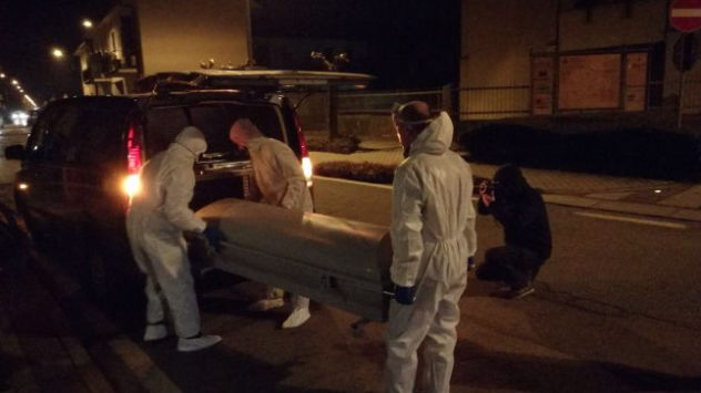 Omicidio, i cadaveri di madre e figlia recuperati dopo le 23