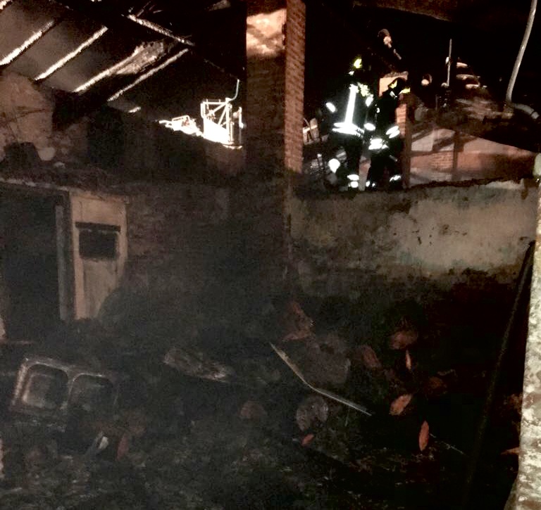 Incendio nella notte a Verolavecchia