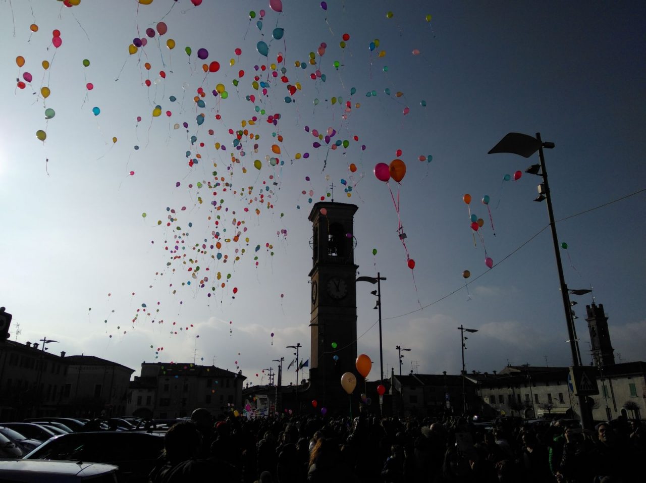 Palloncini di pace da Travagliato all’Emilia