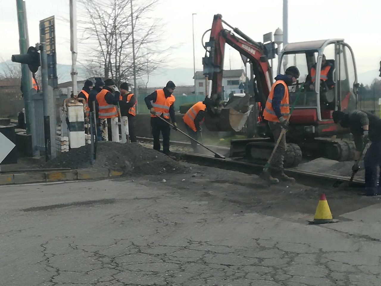 Lavori in corso all’ingresso di Cazzago San Martino