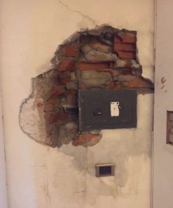 Mazzate al muro per arrivare alla cassaforte allarme furti a Lonato