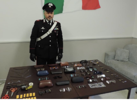 Furti sulle auto, denunciato pregiudicato