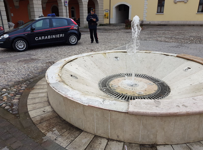 Fontana danneggiata ad Acquanegra: scoperto il responsabile