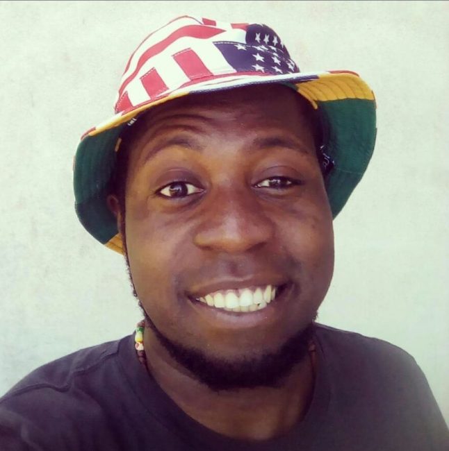 Cade dal terrazzo: muore a 24 anni