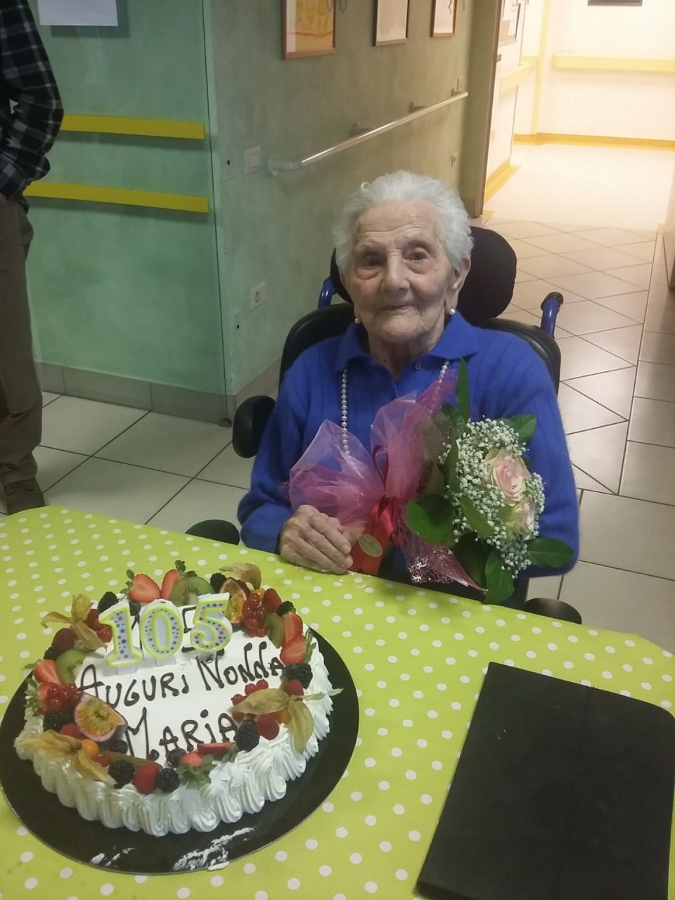 Nonna ultracentenaria Maria spegne 105 candeline