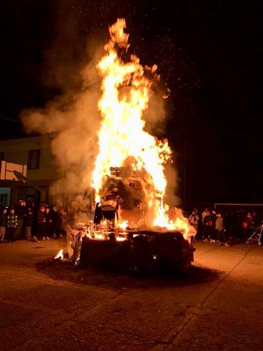 Castenedolo allo scoppiettante rogo della vecchia