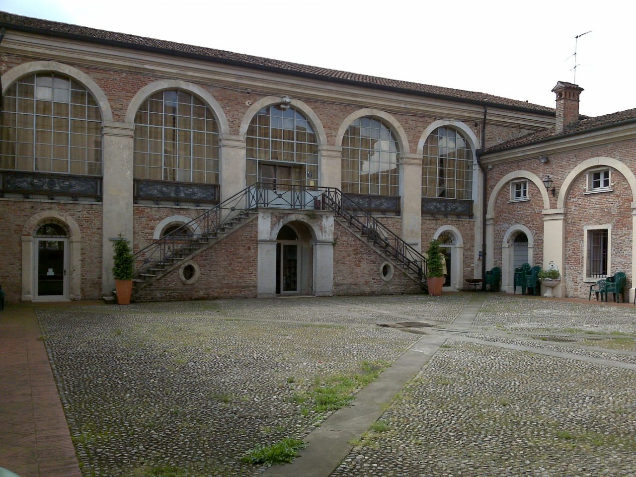 Domani a palazzo Bertazzoli sfilata di moda