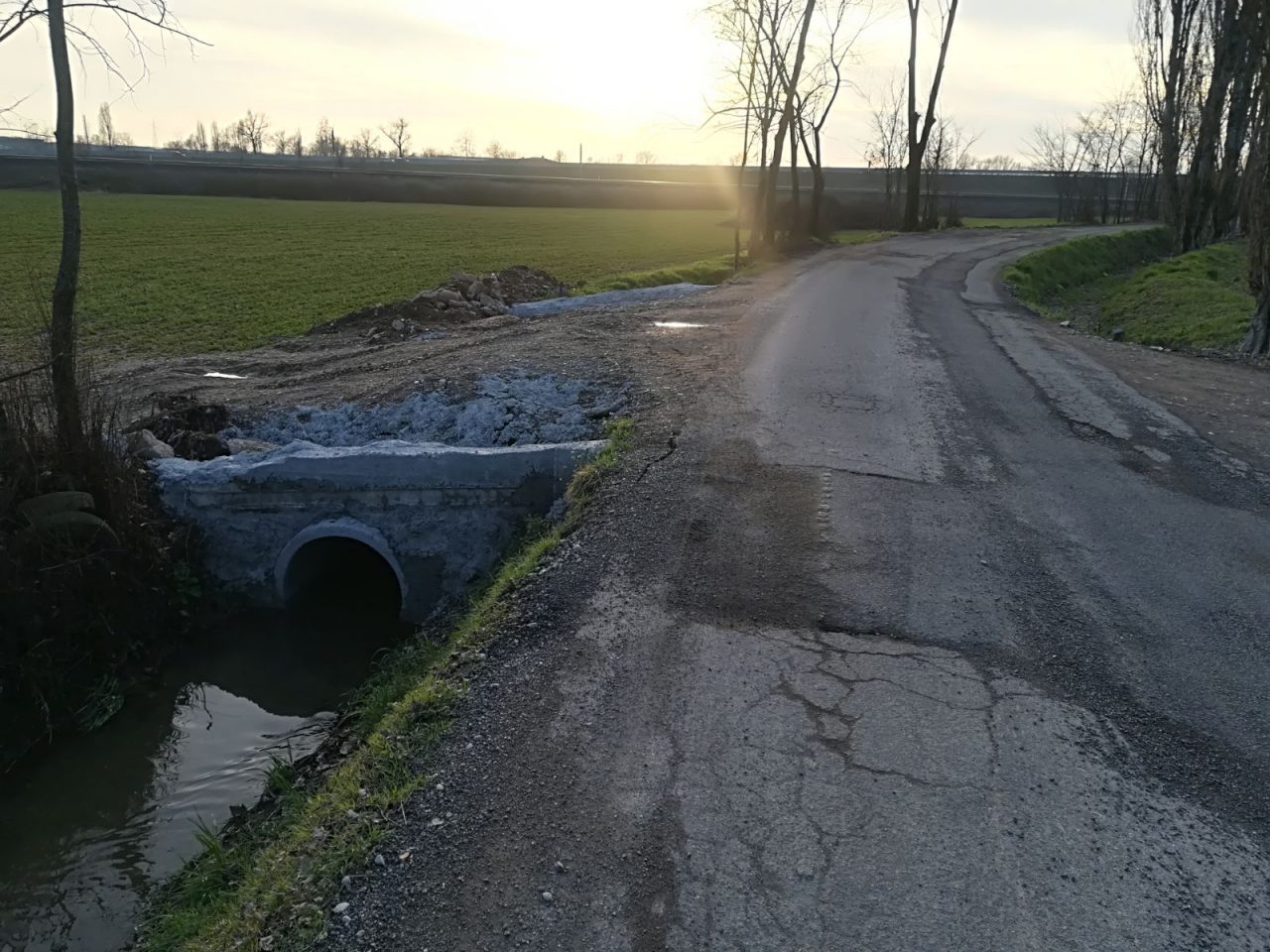Lavori in corso in via Cavezzo a Castegnato