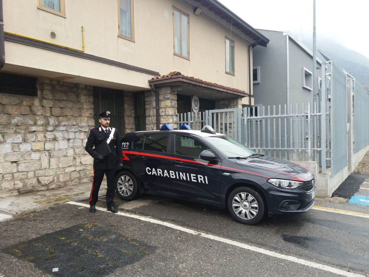 Furto aggravato, due arresti a Nave