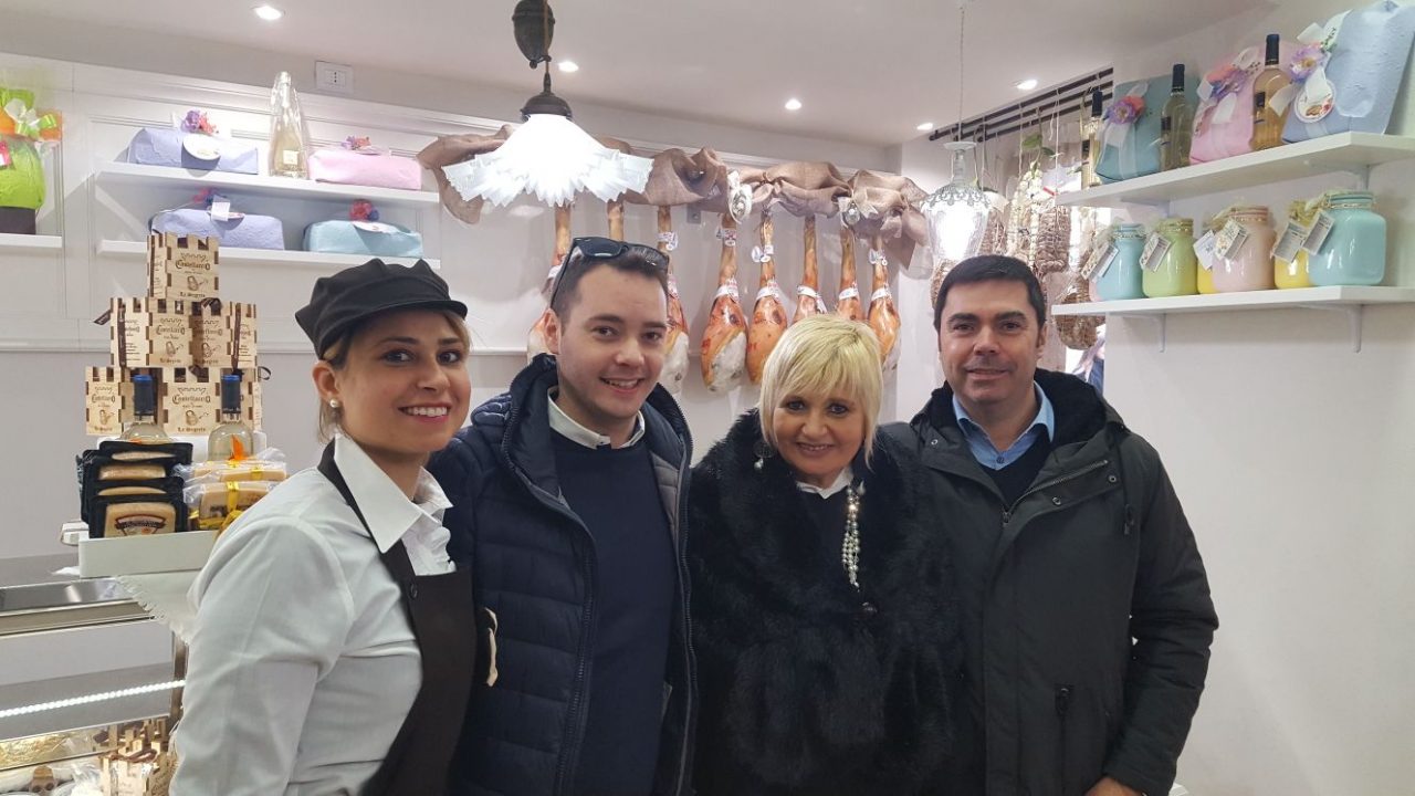 Bottega della carne dei Raccagni inaugurata a Lazise