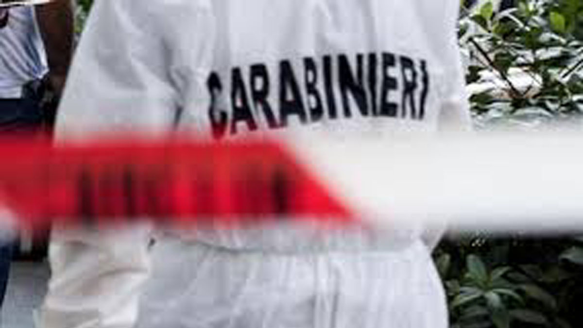 Coppia si impicca davanti alla figlia di 6 anni a Mantova