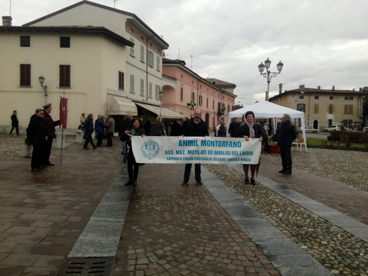 Coccaglio con gli invalidi: sfilano questa mattina i cittadini, in solidarietà con invalidi e mutilati sul lavoro
