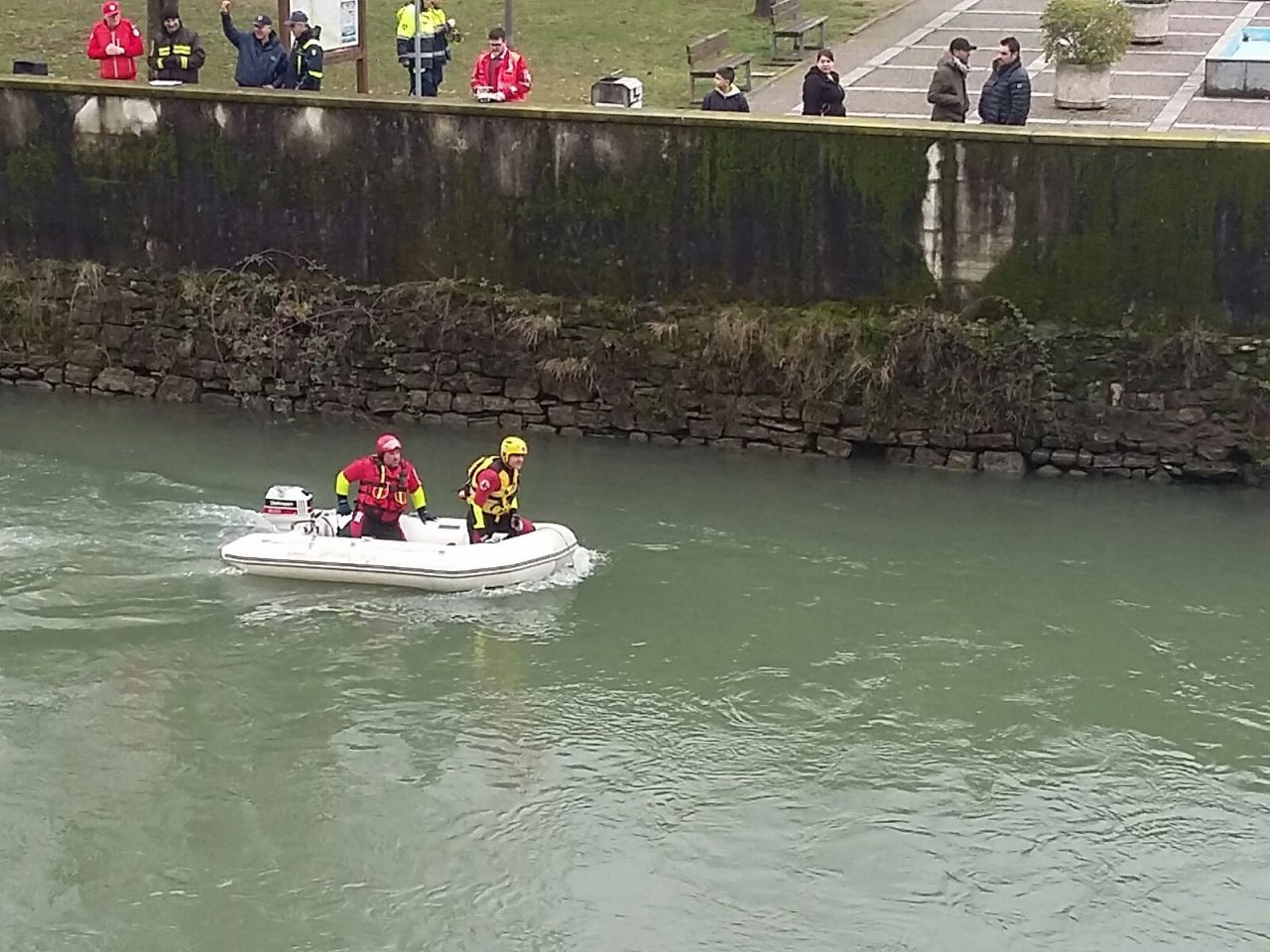 Protezione Civile a Palazzolo: l’auto da recuperare e il fiume