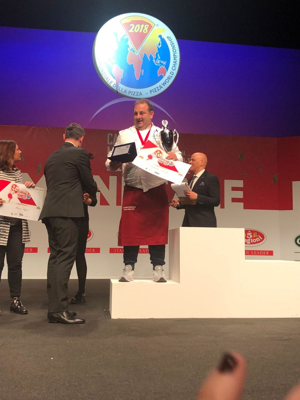 Il pontogliese Roberto Minelli è ancora una star della pizza