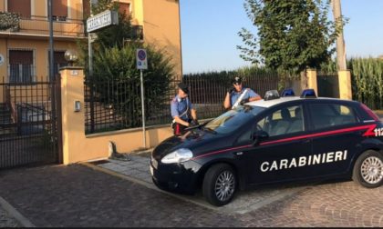 Pugni alla moglie ed eroina nell'auto, italiano arrestato a Trenzano