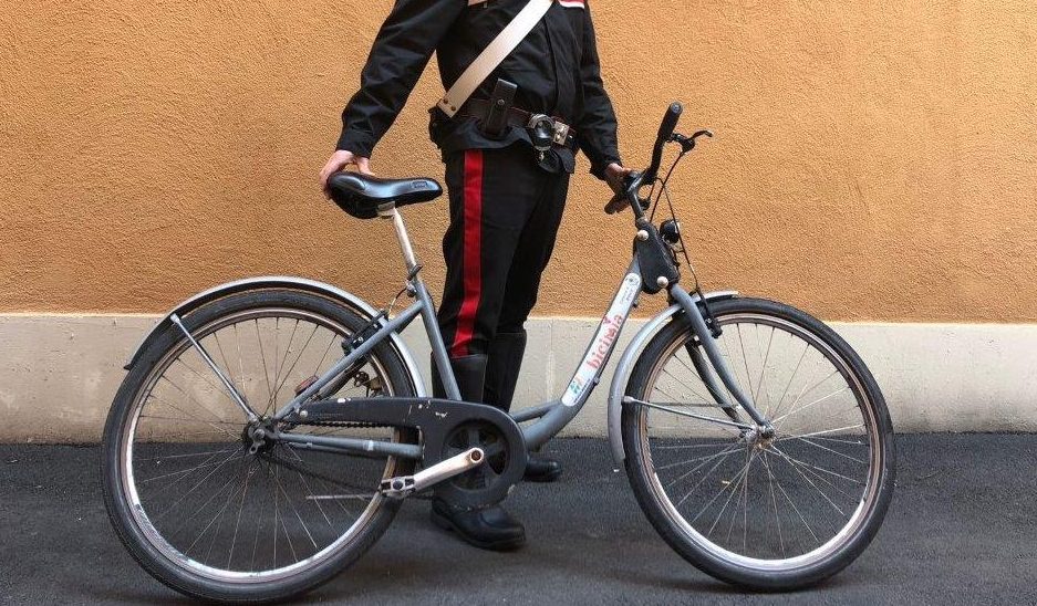 Tentato furto alle BiciMia di Brescia: beccato dalle telecamere della Procura