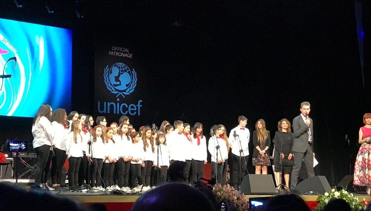 Dall’Ariston a Ghedi il Coro delle voci bianche omaggia la mamma