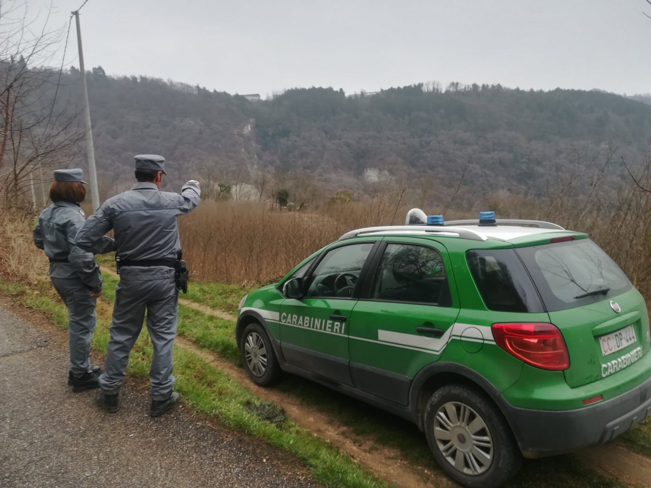 Rifiuti illeciti a Costermano in un autolavaggio