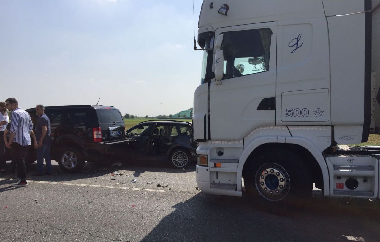 Incidente in via Calcinatella a Montichiari, tangenziale bloccata FOTO