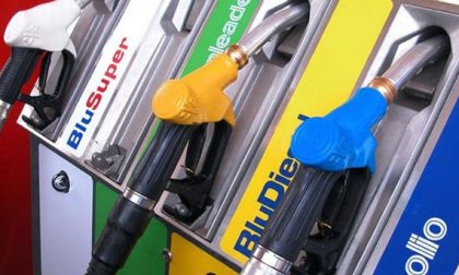 "Mét deter i solcc", il distributore di benzina parla bresciano