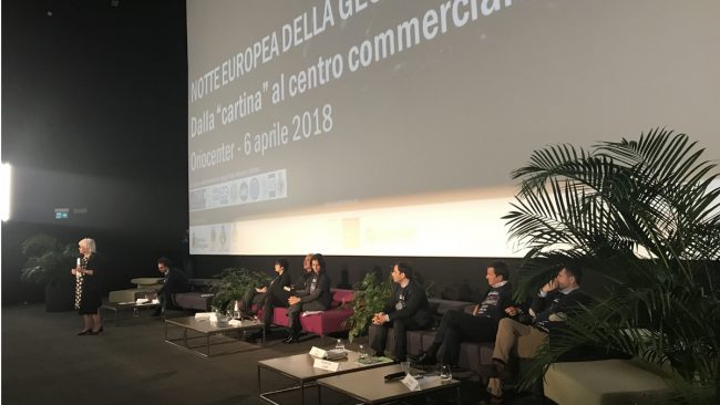 Il centro commerciale è un luogo pubblico? Dibattito a Bergamo