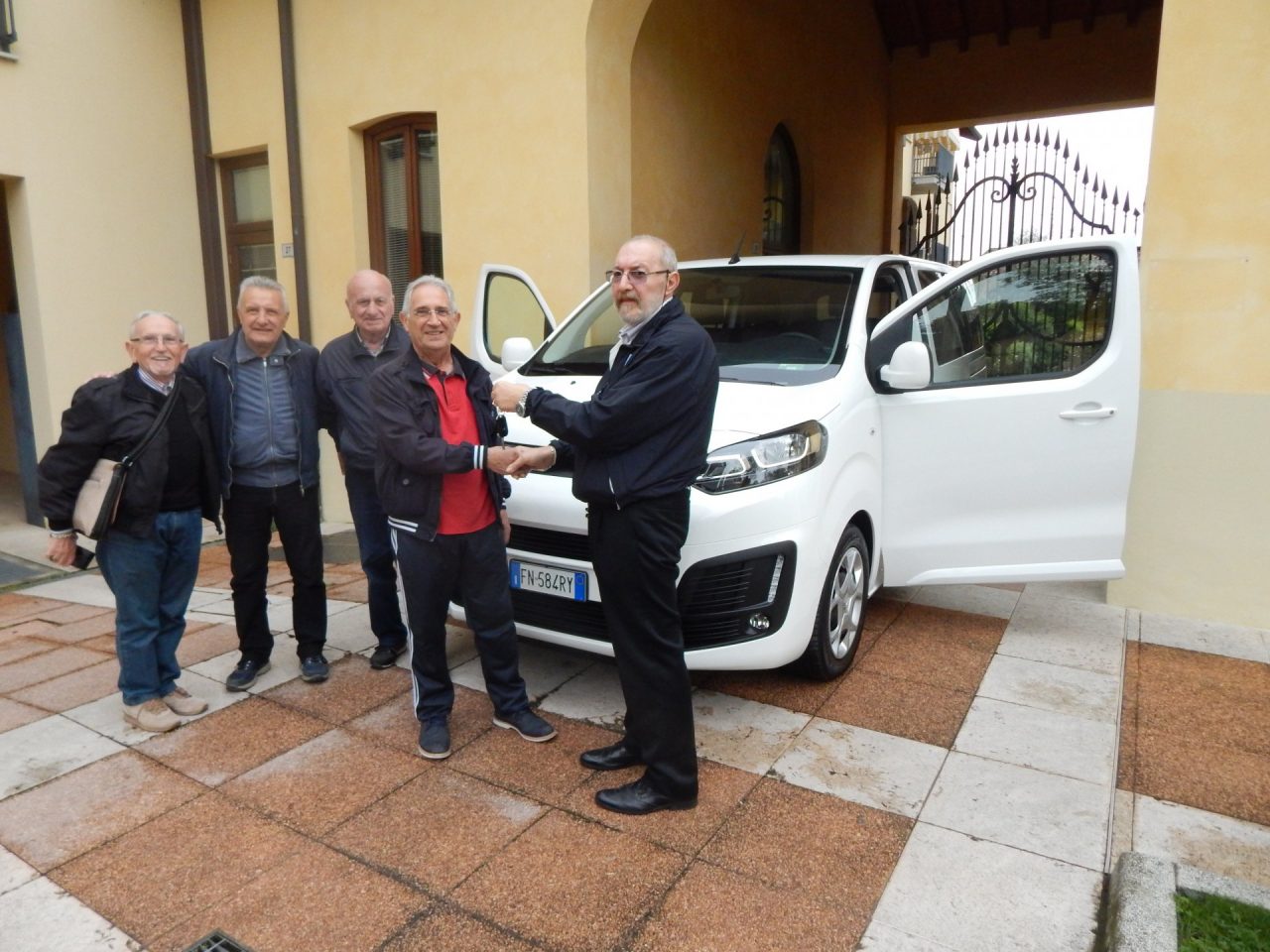 Nuovo mezzo per l’associazione il Faro di Chiari