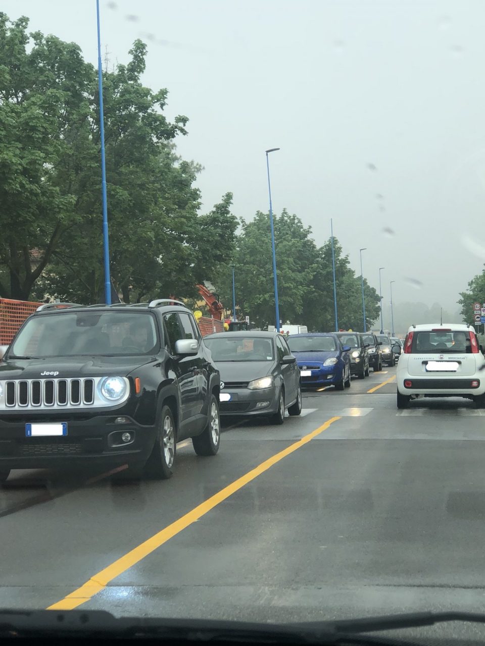 La rete di scatena contro i lavori di via Volturno