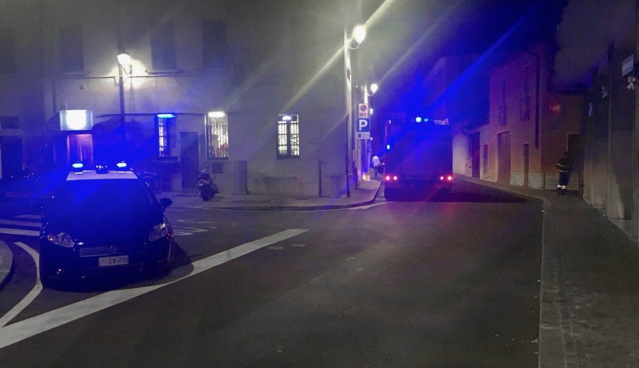 Intrappolati in ascensore a Manerbio: un malore