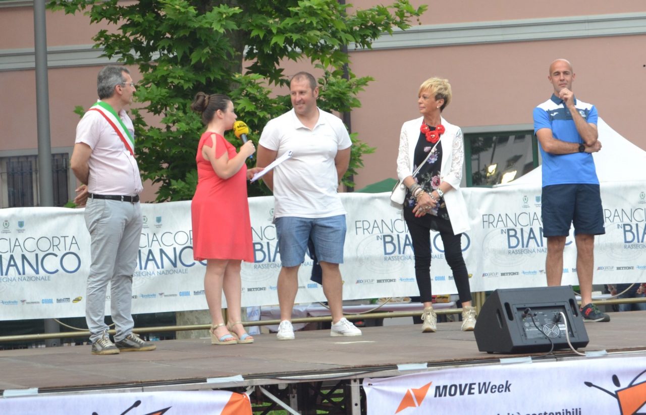 Sport e solidarietà: la Notte bianca ha illuminato Castegnato