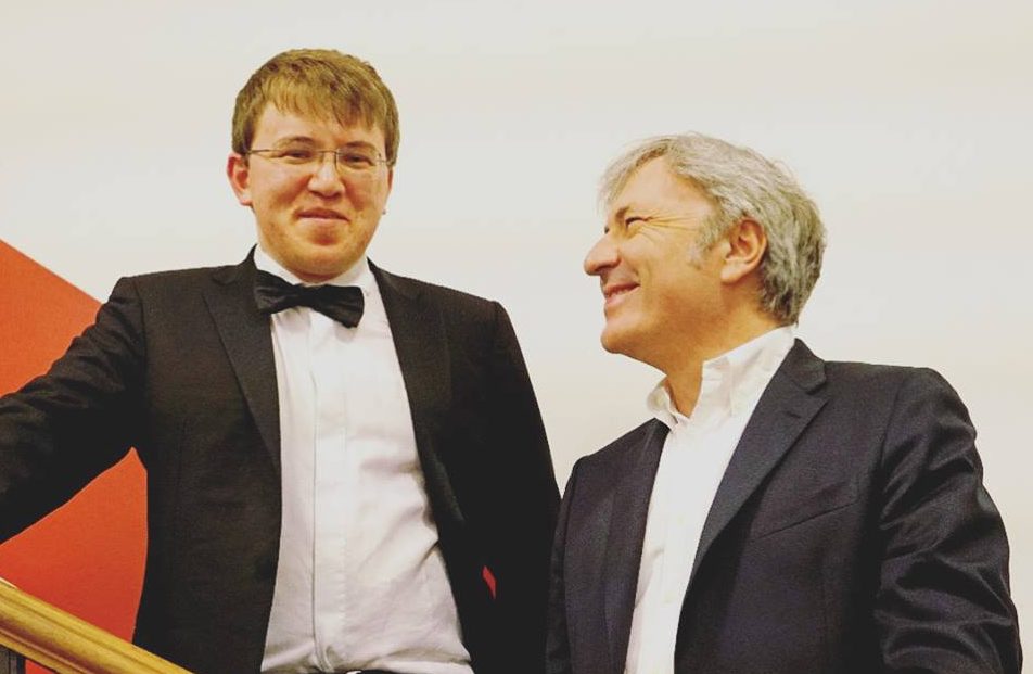 Filippo Gorini strega il Teatro Grande