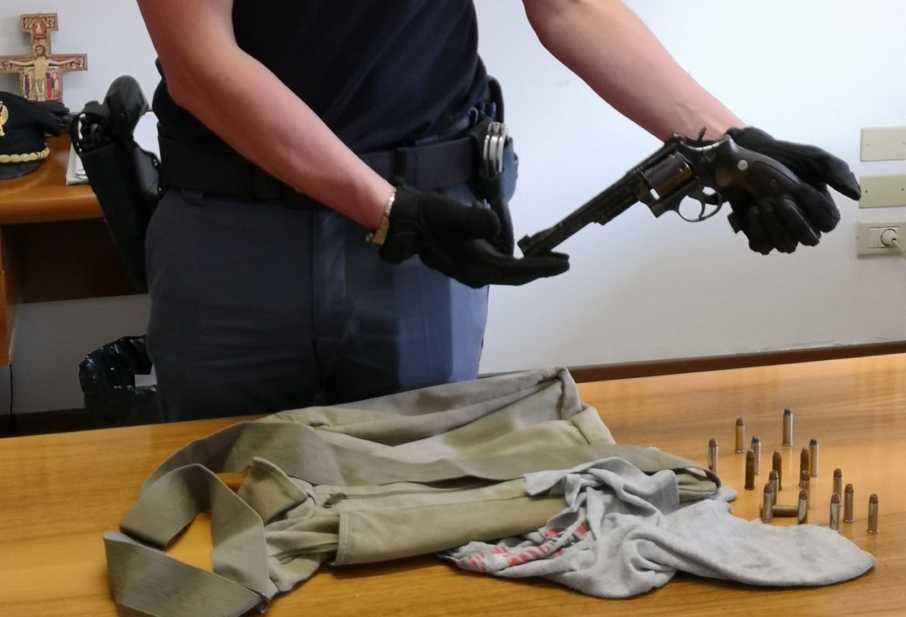 Circolava con un’arma abusiva: arrestato un roncadellese