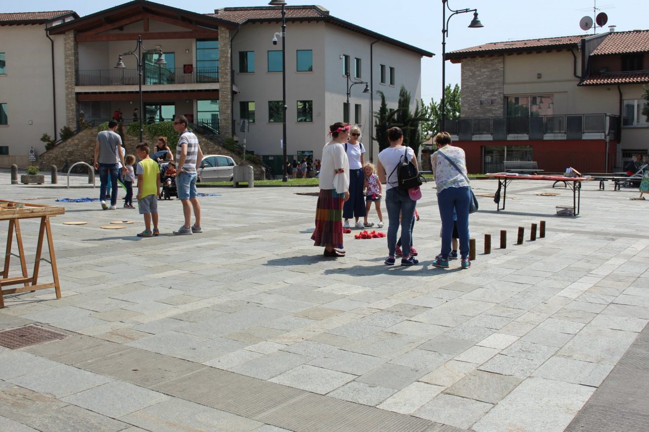 La giornata del gioco ritrovato nella piazza di Capriolo