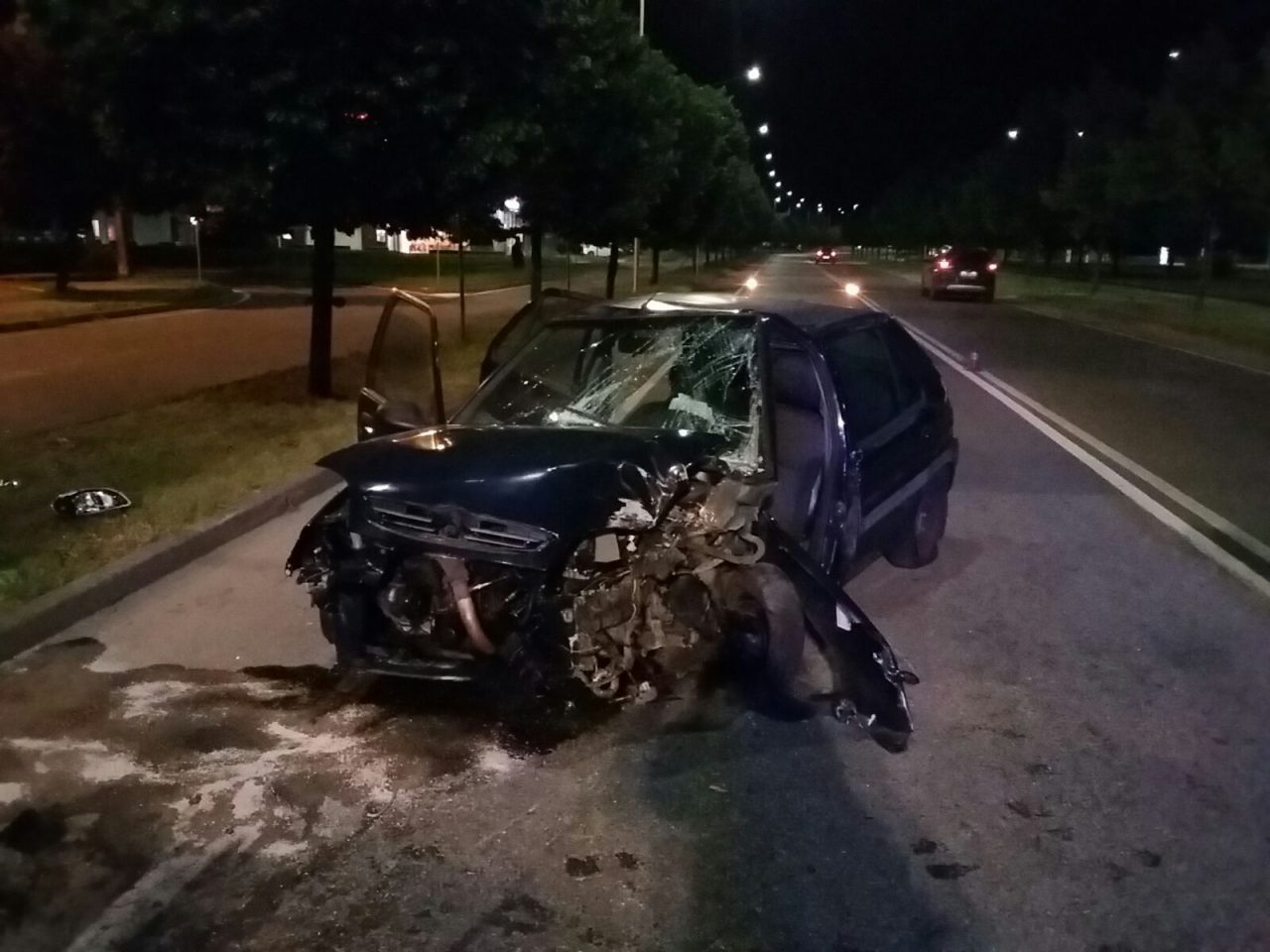 Si schianta contro un albero a Palazzolo IL VIDEO