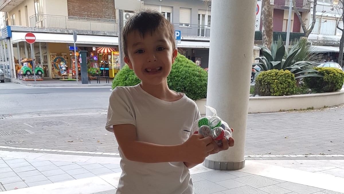 Una storia che emoziona: Andrea ha 6 anni, una protesi e sogna di correre